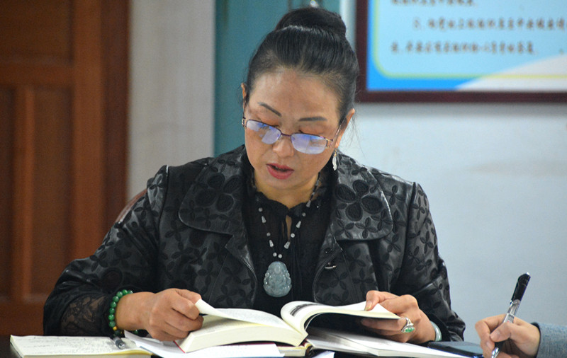宣传编研科在理想信念专题领学《习近平的七年知青岁月》等_副本.jpg